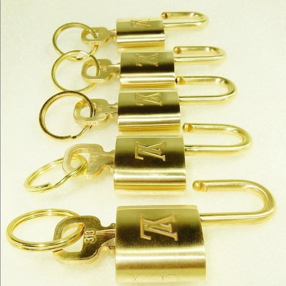 LOUIS VUITTON PADLOCK & KEY - Picture 4 of 4