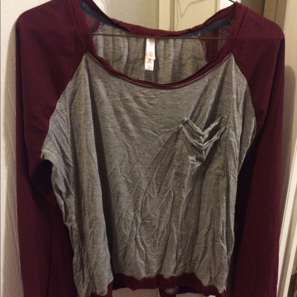 Long sleeve baseball style ( sleeves are sheer)