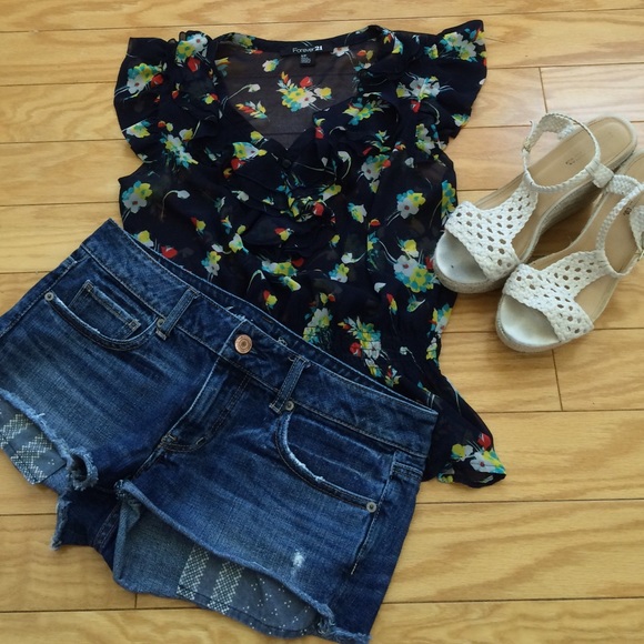 Peplum Flower Blouse - Picture 1 of 3