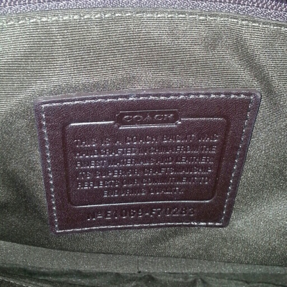 *SOLD* Authentic Signature Coach messenger bag - Picture 4 of 4