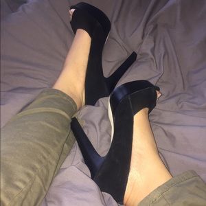 Steve Madden P-Rossi black suede platform pump