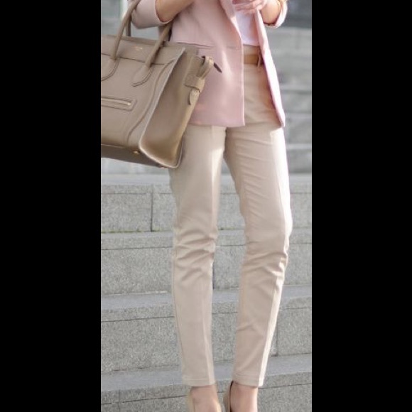 Chic Cropped Calvin Klein Trouser