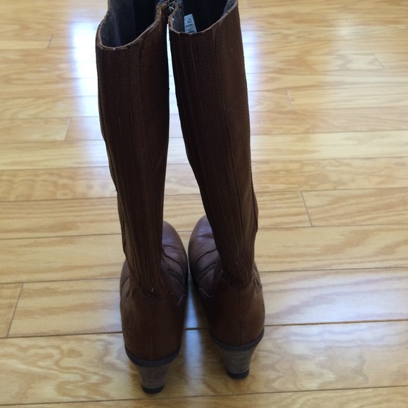 Timberland Boots - Picture 3 of 3