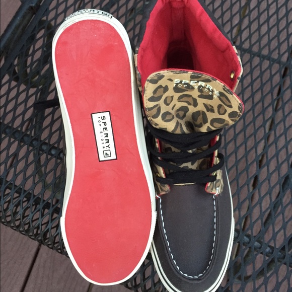 ❌SOLD❌Leopard print high top Sperrys - Picture 2 of 4