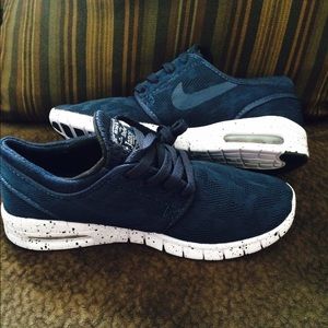 New Stefan Janoski air nikes size 8 woman's