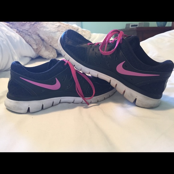 Woman's Nike Shoes