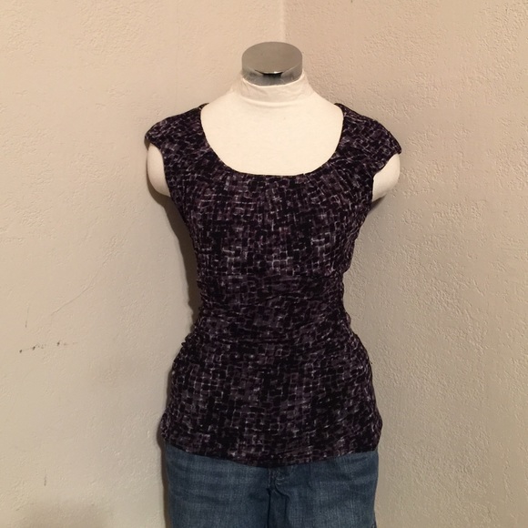 Tops - Top size small