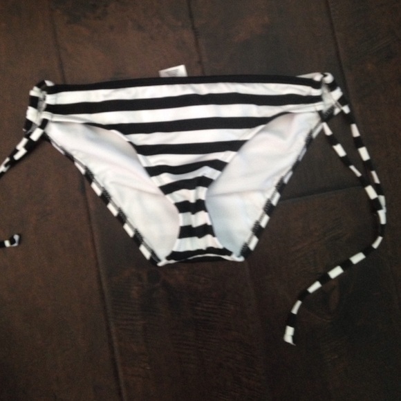 Bathing suit bottoms