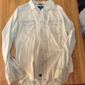 Men's lucky brand light wash denim shirt