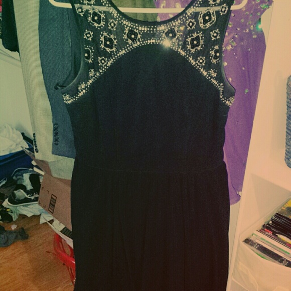 Dress - Picture 1 of 2