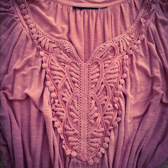 🎀PEACH CROCHET DETAILED TOP🎀 - Picture 2 of 3