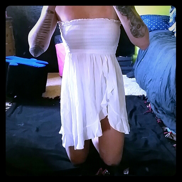 Strappless white dress