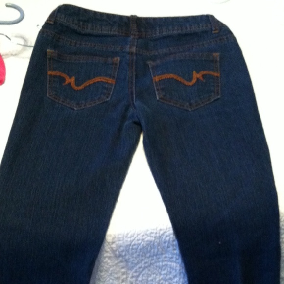 Blue jeans - Picture 2 of 2