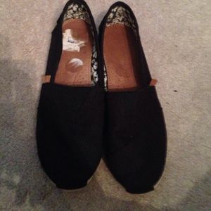 Madden girl slip ons!