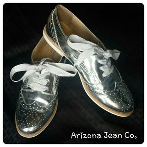Arizona Jean Co "Camille" Bright Silver Oxfords