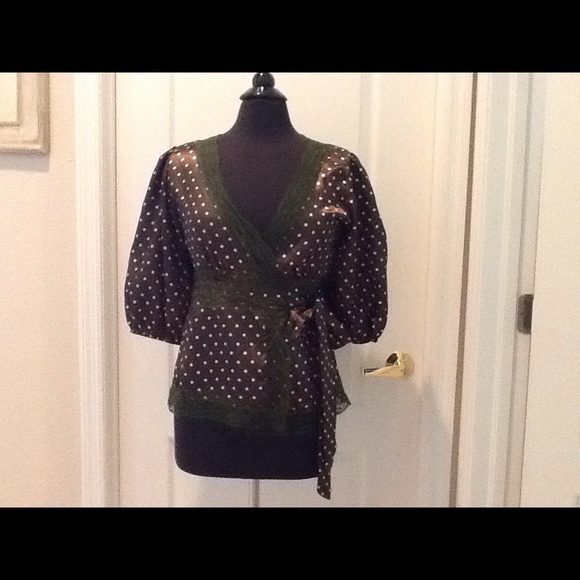 Brown very cute Bebe blouse