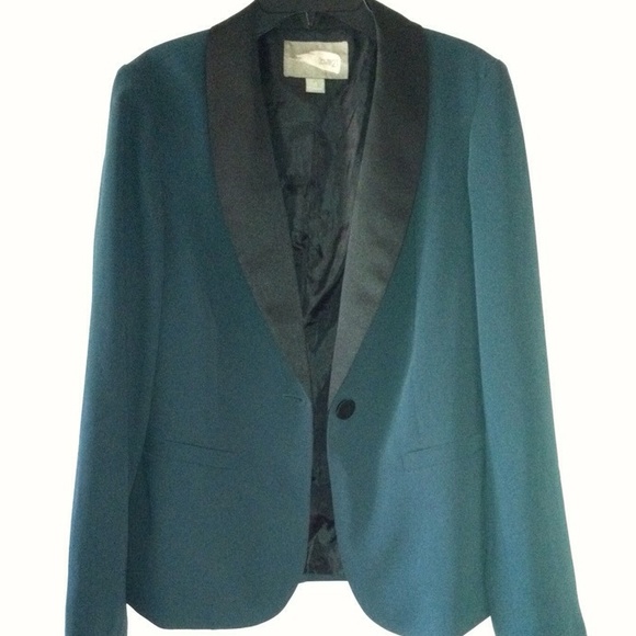 Blazer - Picture 2 of 2