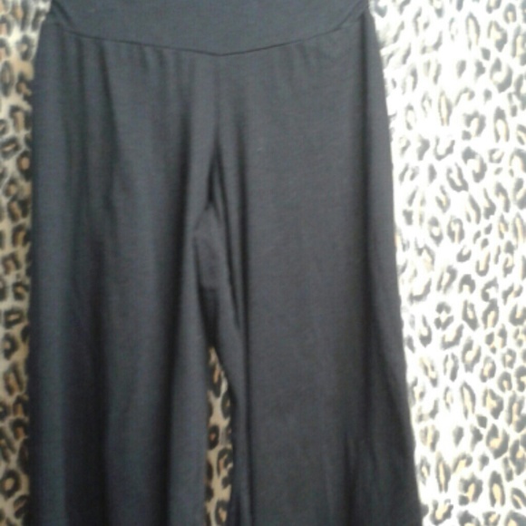 Capri's - Picture 2 of 2