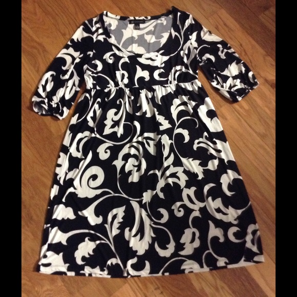 INC INTERNATIONAL CONCEPT. Black and white dress - Picture 3 of 3