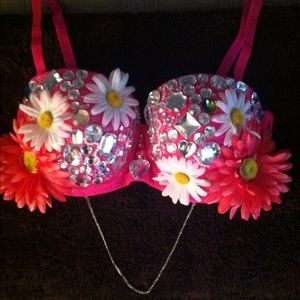 🌼Rave ready bedazzled bra✌