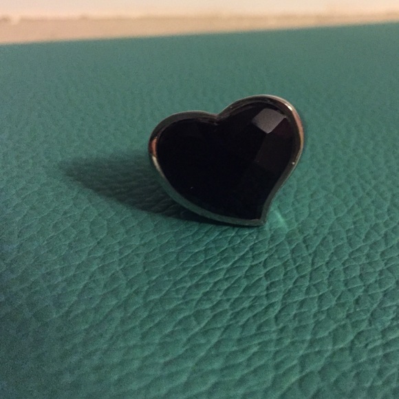 Gorgeous Black Heart Ring