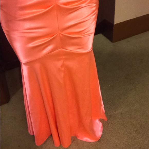 Prom dress - Picture 2 of 4