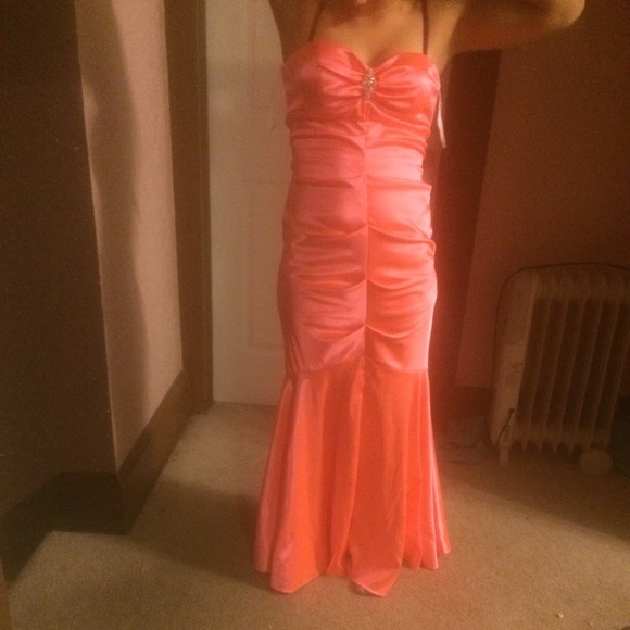 Prom dress - Picture 3 of 4