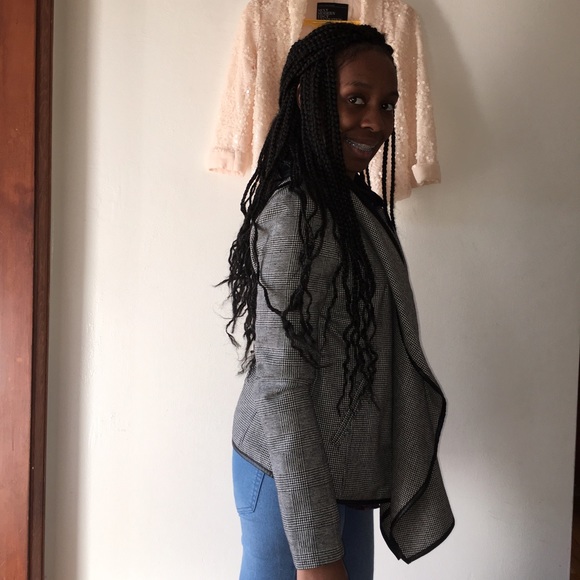 Blazer - Picture 3 of 4