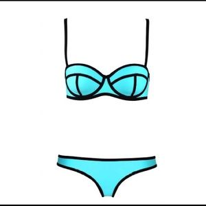 Blue Bikini (@kharlacher)