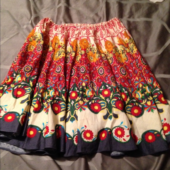 Heritage 1981 Dresses & Skirts - Floral skirt