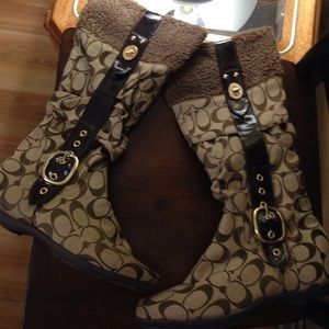 BRAND NEW ⚡️⚡️⚡️ coach boots never worn !!!!!