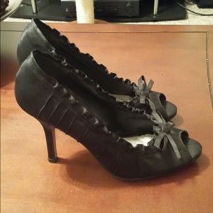 Black Peep - toe Heels