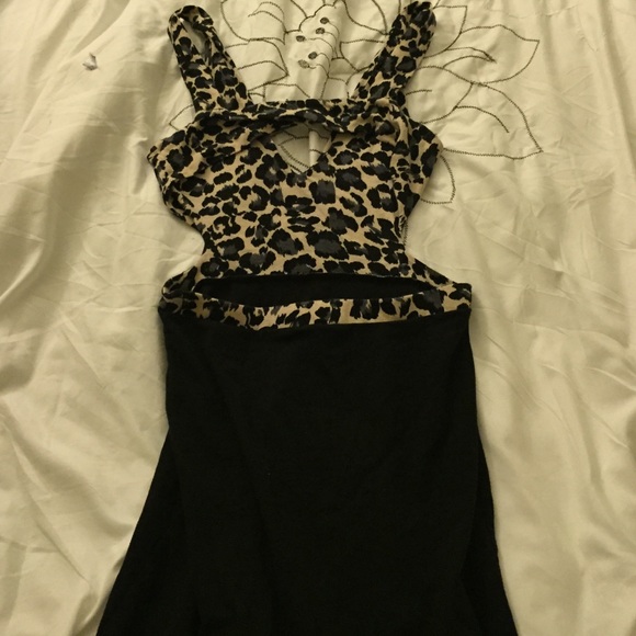 Open back dress - Picture 3 of 3