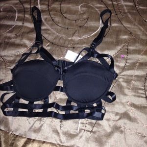 Caged black bustier bra 😍😍😍
