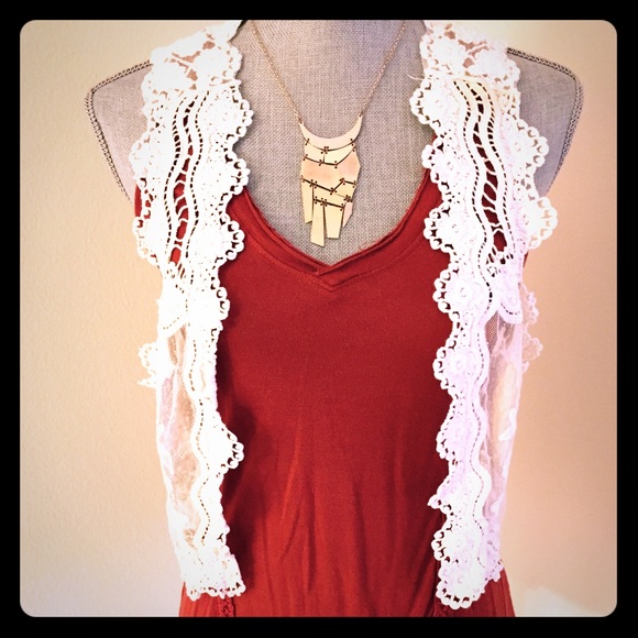 NWOT BEIGE LACE & CROCHET VEST