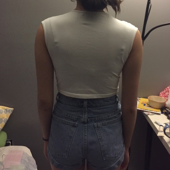 B&W melting crop top - Picture 2 of 3