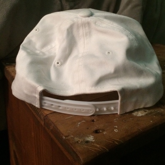 Hat - Picture 3 of 3