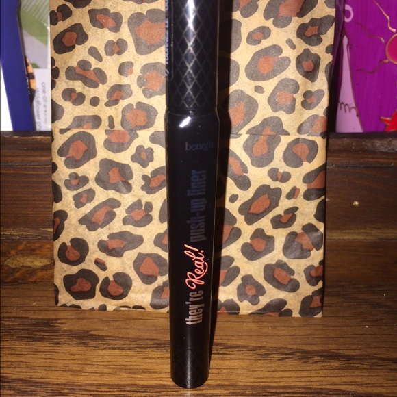 BENEFIT They're Real push-up liner
