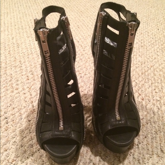 Alejandro Ingelmo Shoes - Alejandro Ingelmo zippie booties black