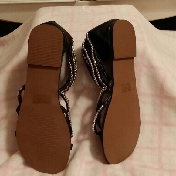 Forever Sandals - Picture 2 of 3