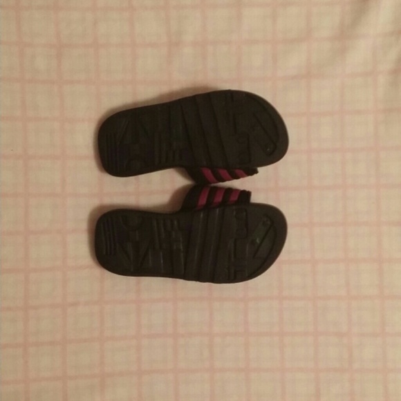 Adidas pink sandals - Picture 3 of 4