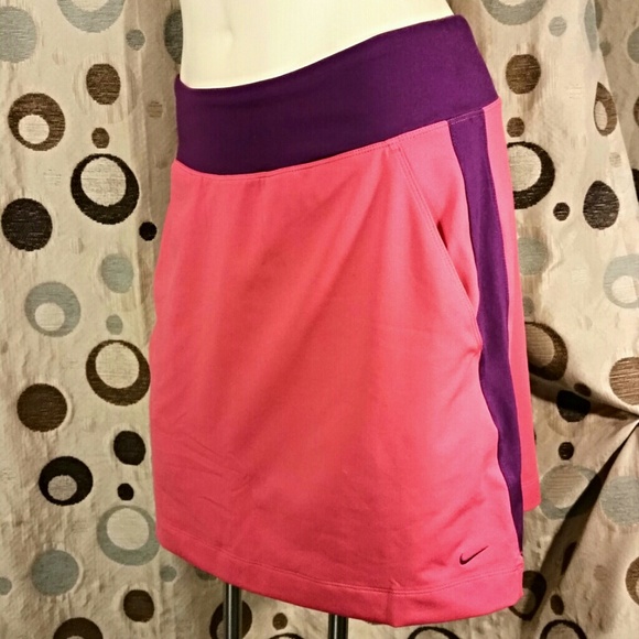 Nike Dri-Fit - Picture 2 of 4