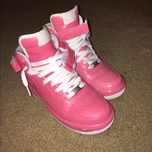 PINK NIKE AIR FORCES