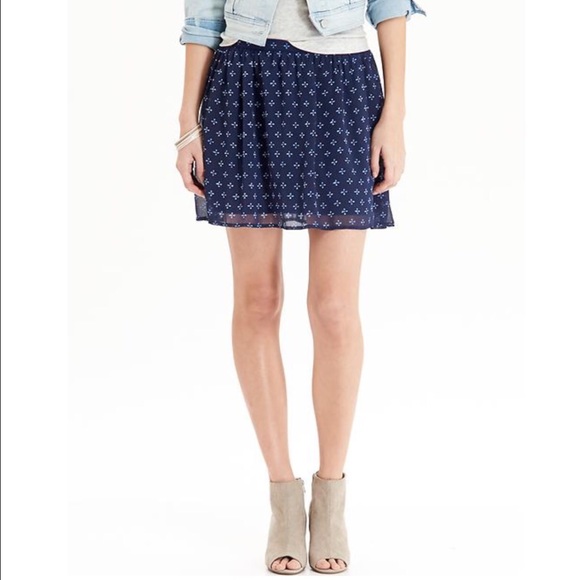 Old Navy Dresses & Skirts - Old Navy - Navy Blue Crinkle Chiffon Skirt