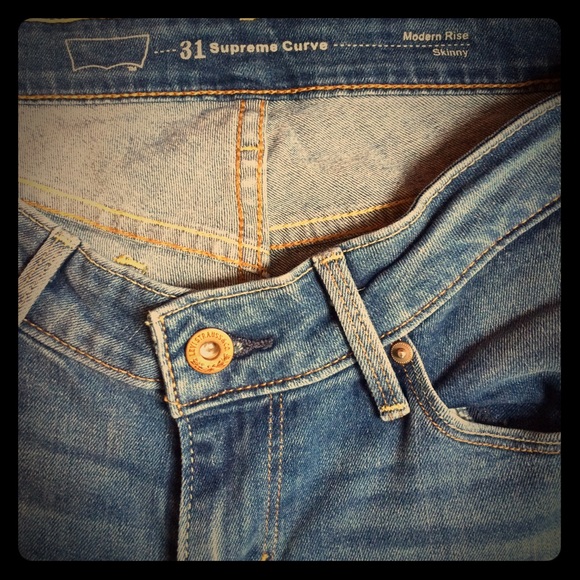 Levi's Supreme Curve Modern Rise Skinny
