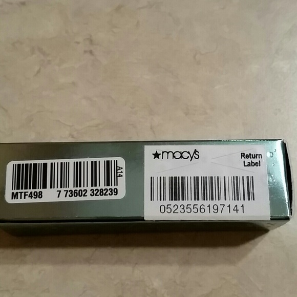 ●●SOLD●●BNIB MAC Lipstick in "Mystical" - Picture 3 of 4
