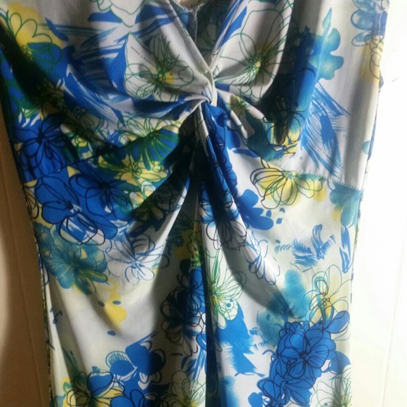 Mid Length Blue Flowered Party Dress - Picture 4 of 4