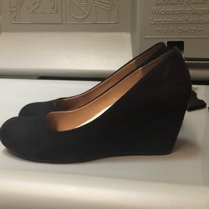 Chinese Laundry Black Wedges