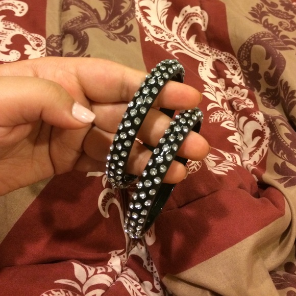 2 Black studded bangles - Picture 1 of 3