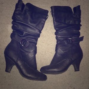 Black boots - size 8.5